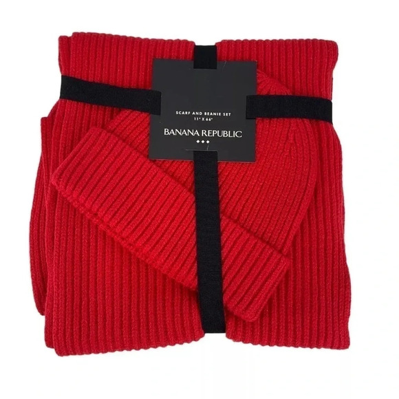 Banana Republic Accessories - Banana Republic Scarf And Beanie Set